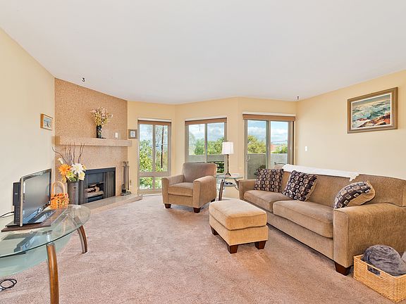 4th image of 358 Travelodge Dr