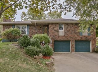 1200 SW 18th St, Blue Springs, MO 64015