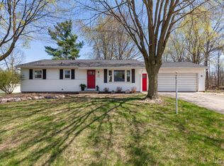 2911 Prairie Dr, Adrian, MI