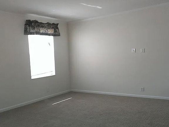 3rd image of 149 Durham Cir