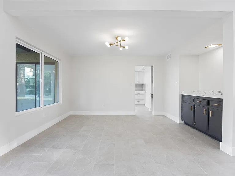 4157 Pinewood Lake Dr — Photo 10