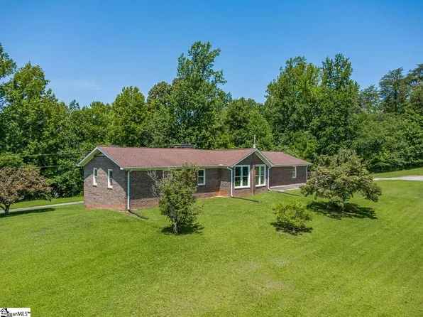1038 Rhymes Ln, Pickens, SC 29671