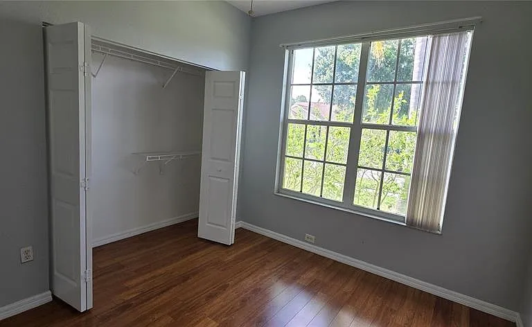 1305 Lakehurst Way — Photo 7
