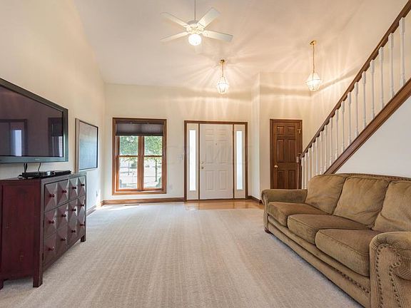 3rd image of 106 Braddington Ct