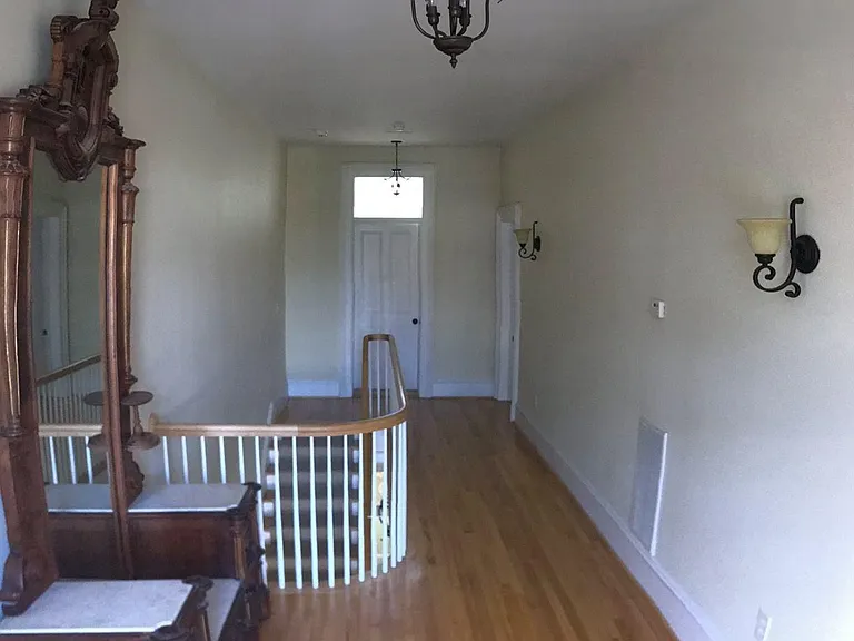 841 Main St #A — Photo 25