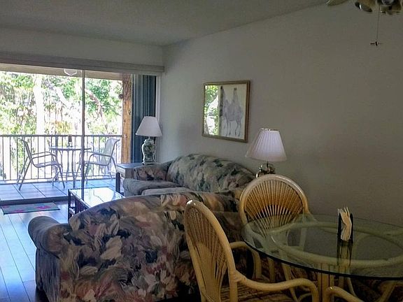 5th image of 98162 Windward Ave