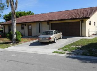 101 Park Ln E, Hypoluxo, FL 33462