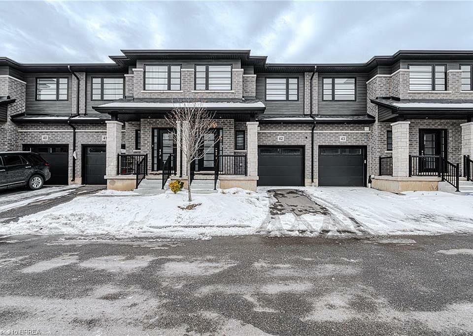 1st image of 520 Grey St #42