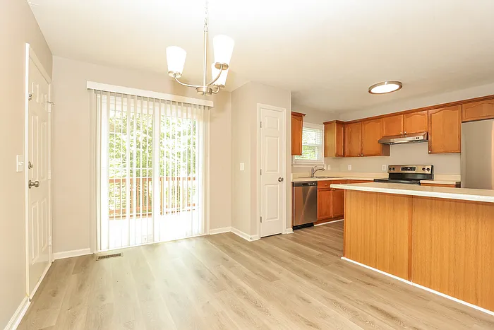 415 Country Village Dr — Photo 5