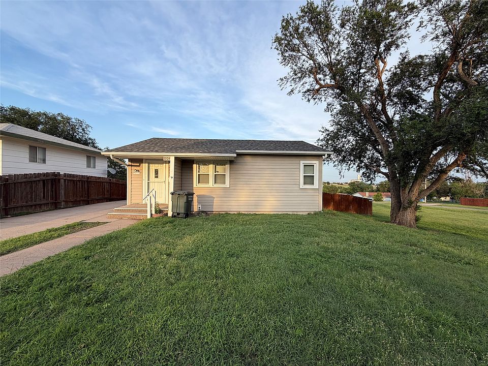 1st image of 1004 Avenue H