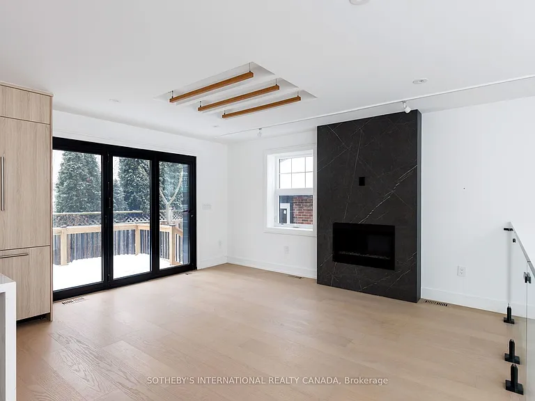 159 Humbervale Blvd — Photo 12
