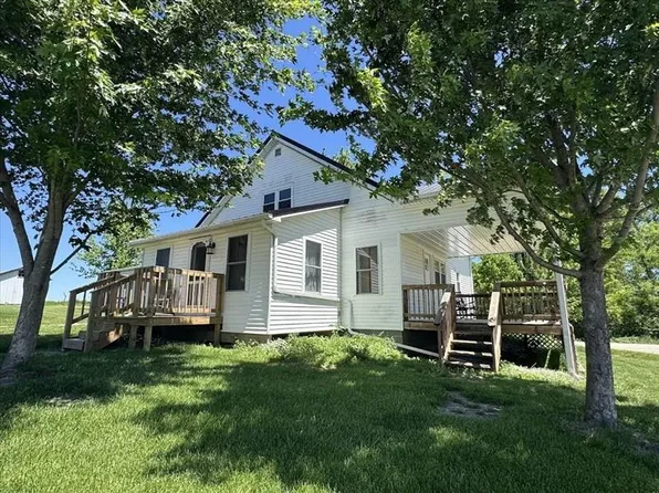 11289 Hilton Ave, La Plata, MO 63549