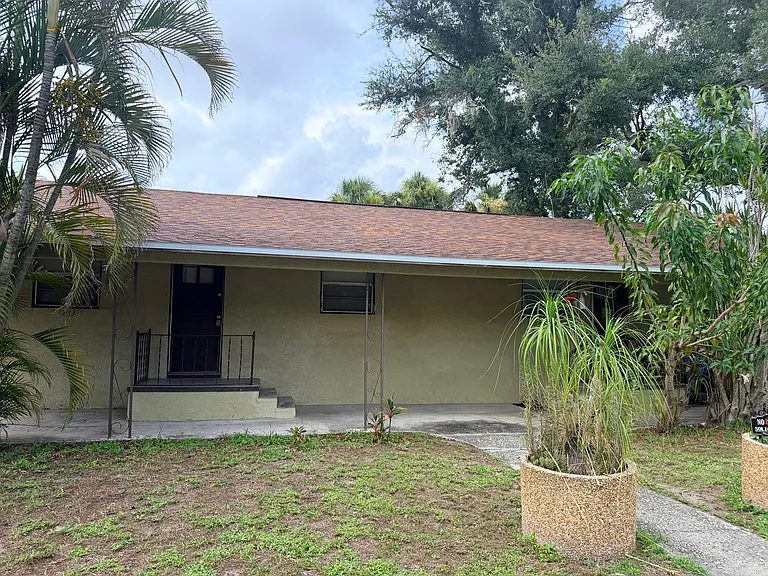 2029 Palm Ter — Photo 1