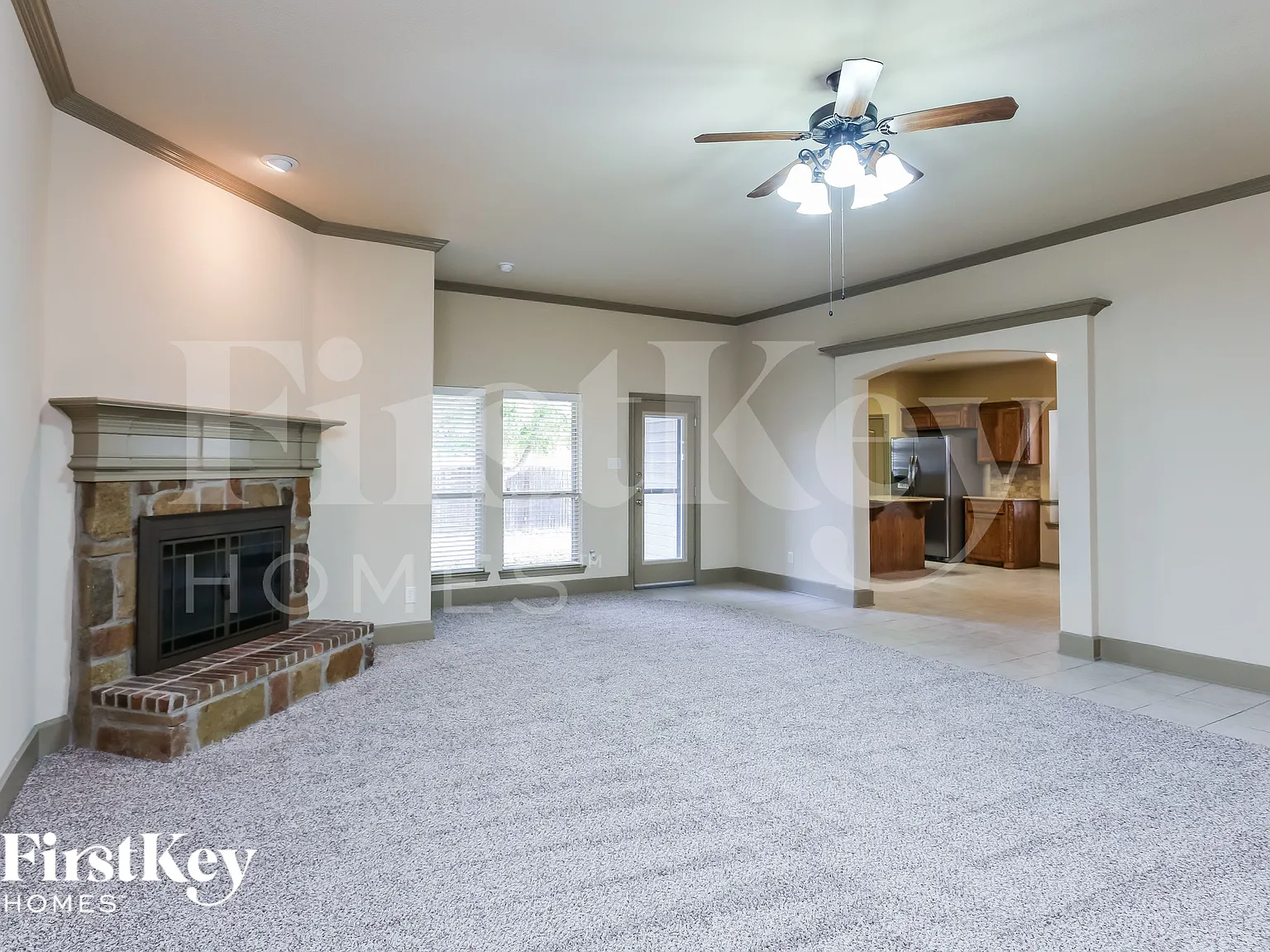 4 bed, 2.0 bath, 2238 sqft, $2,450 — Photo 4