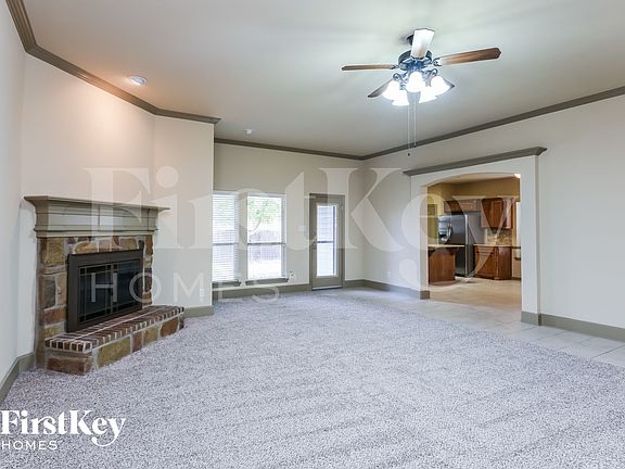 4th image of 1740 Colorado Dr