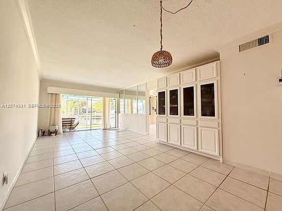 4th image of 455 Paradise Isle Blvd APT 109