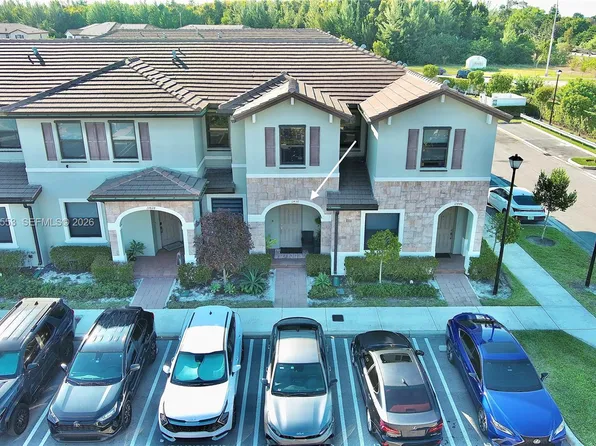 11438 W 34th Ct, Hialeah, FL 33018