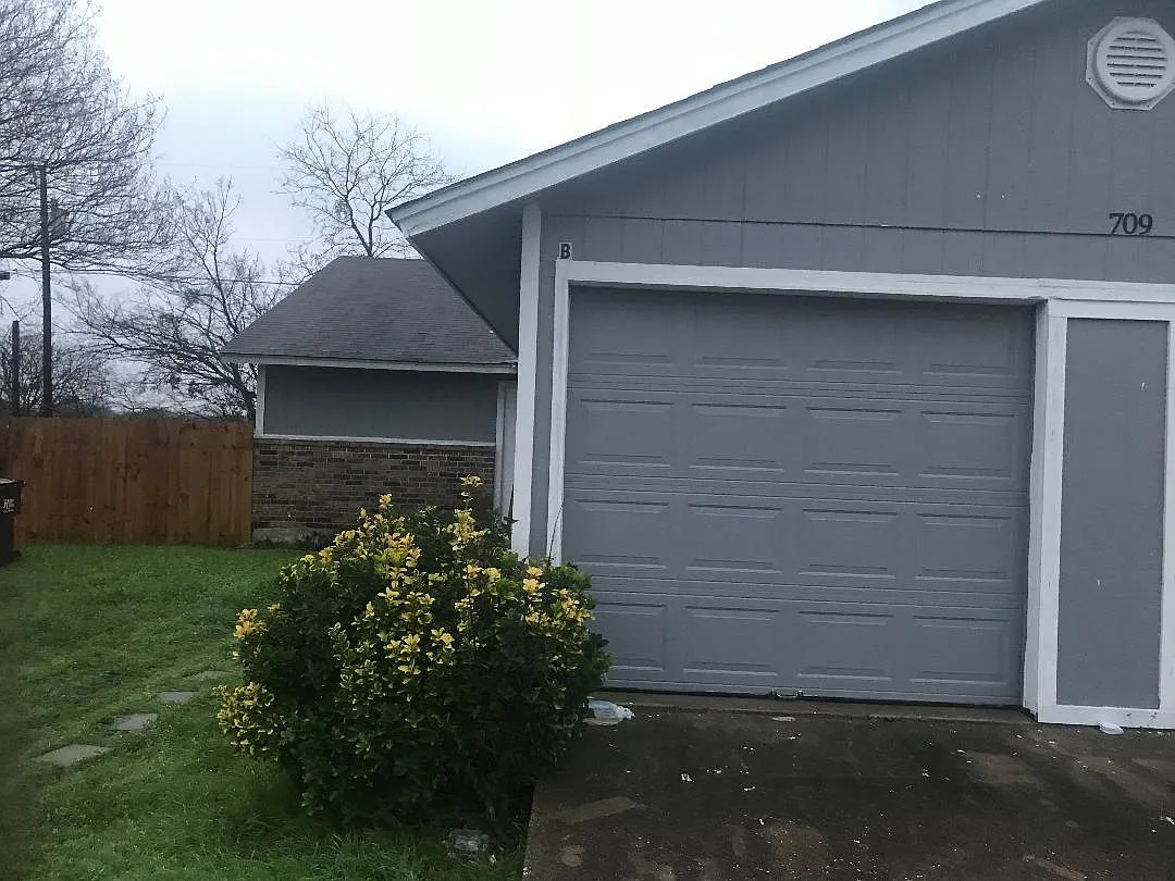 2 bed, 1125 sqft, $1,395 — Photo 2