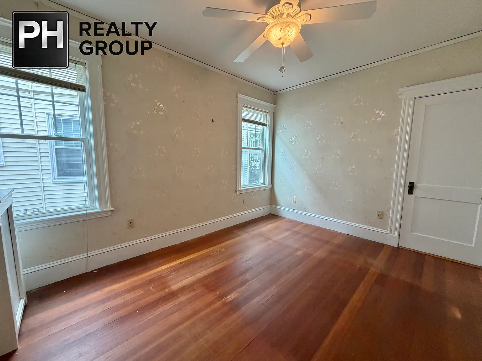 2 bed, 1100 sqft, $2,400 — Photo 2