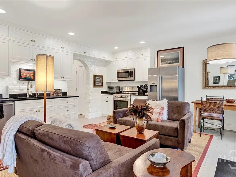 224 E Jones Ln #GARDEN — Photo 18