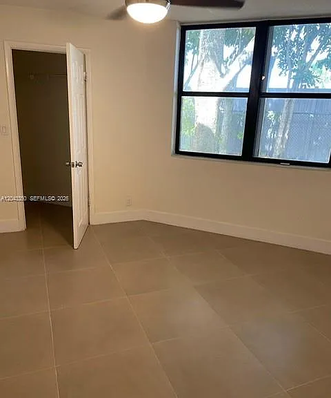 215 Lake Pointe Dr #109 — Photo 9