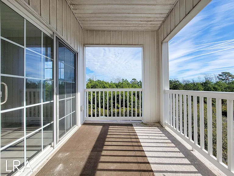 100 Gateway Dr #130 — Photo 20