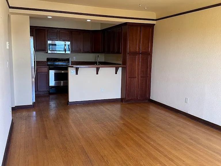 16 Valley St — Photo 24