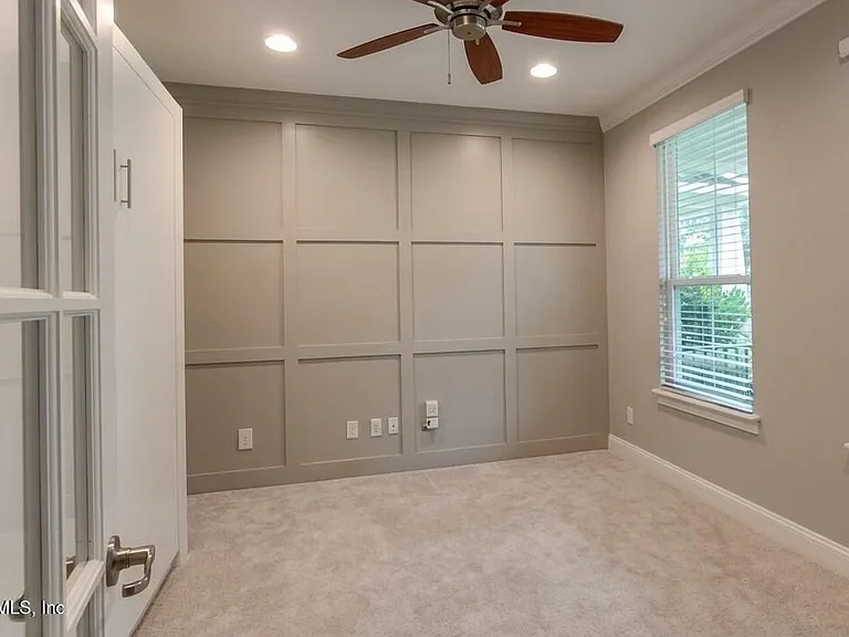 244 Southern Oak Dr — Photo 2