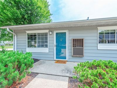 27069 Oakwood, Olmsted, OH, 44138