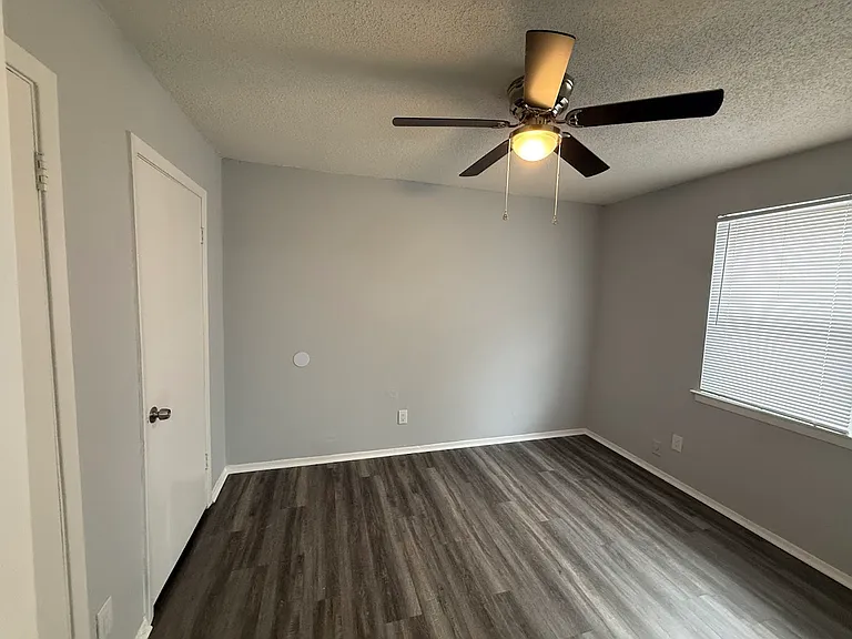 882 Crockett Pl #4 — Photo 9