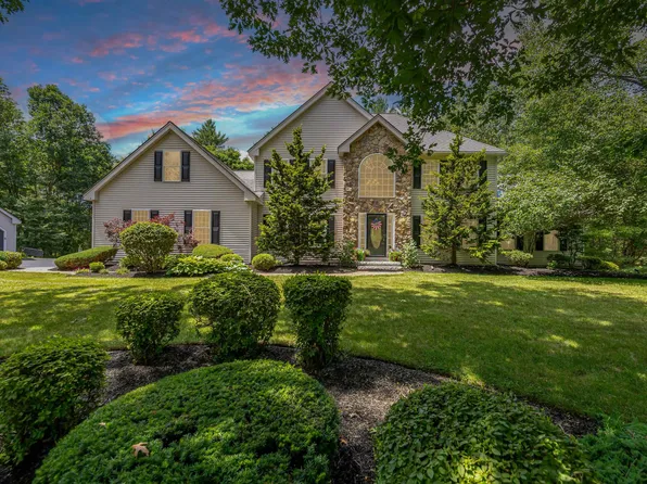62 Maverick Drive, Auburn, NH 03032