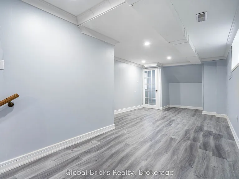 2936 Windjammer Rd — Photo 5