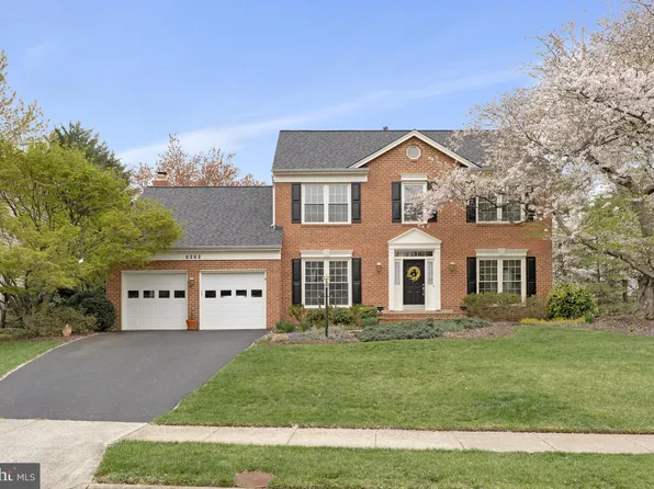 6262 Welton Dr, Centreville, VA 20120