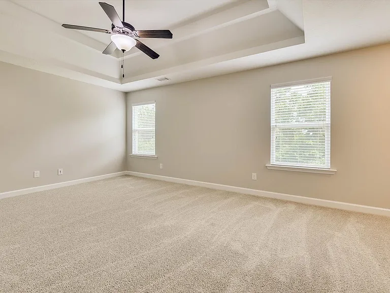 127 Radcliff Dr — Photo 29