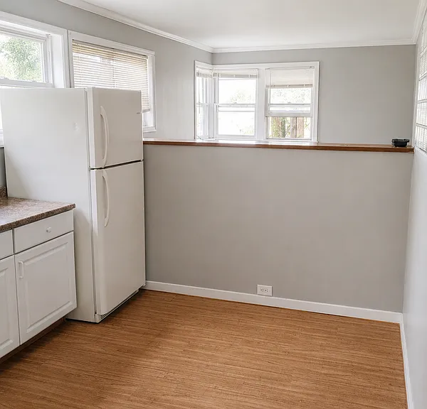 37 W Parkwood St #6 — Photo 2