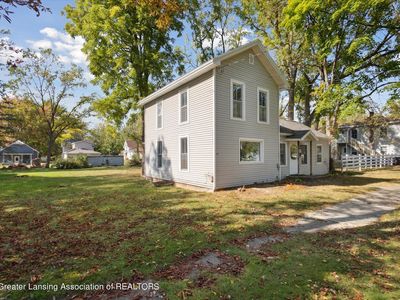 715 N Clinton Ave, Saint Johns, MI, 48879