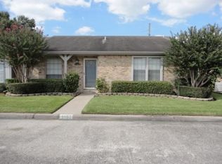 1051 Sunmeadow Dr, Beaumont, TX 77706