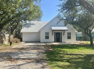 206 Timber Lane Loop, Rockport, TX 78382