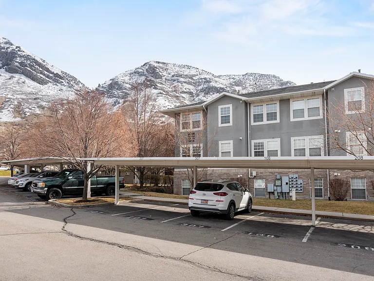532 N Seven Peaks Blvd #302 — Photo 1