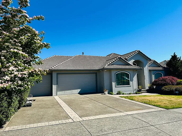 2847 NW 23rd Ave — Photo 3