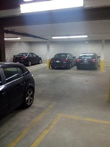 2nd image of 1429 N Sedgwick St APT 4S