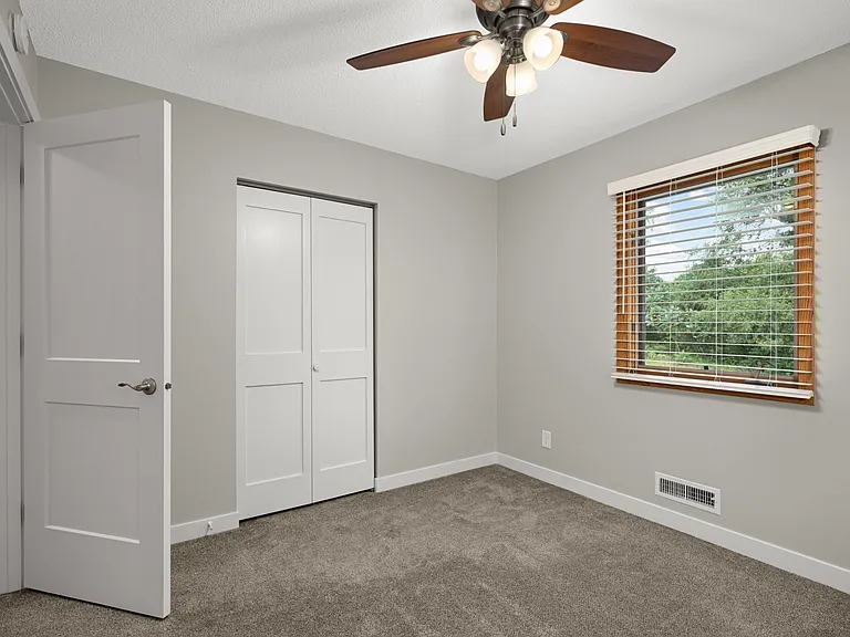 1349 Easter Ln — Photo 28