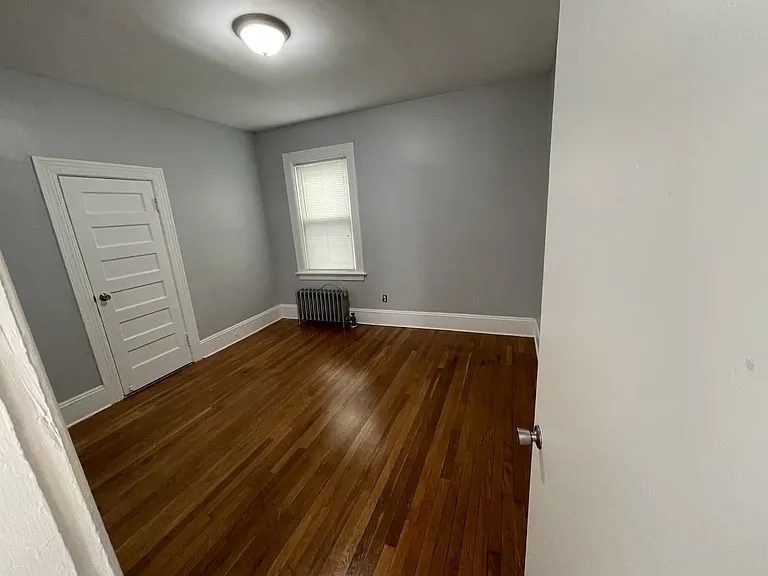 154 Wentworth Ave #1 — Photo 4