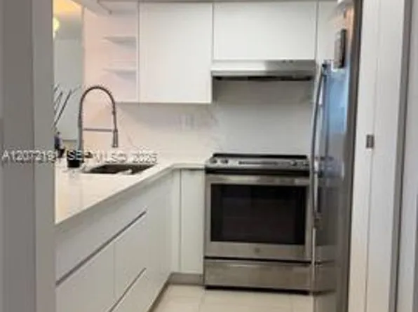 540 Brickell Key Dr #Cu-1101, Miami, FL 33131