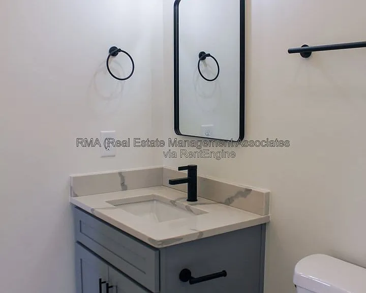 4 Zebulon St #1B — Photo 9