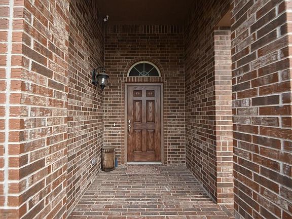3rd image of 1232 Vaughna Dr