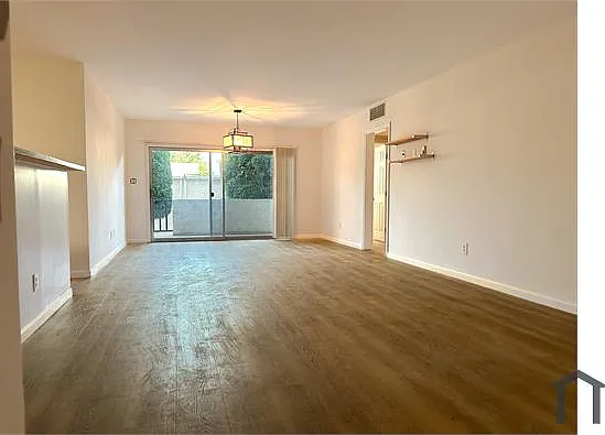 12955 Riverside Dr #105 — Photo 12