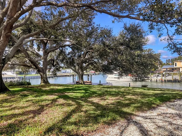 3601 Coquina Key Dr SE — Photo 50
