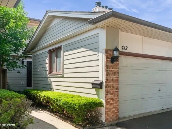 412 Bluebird Ln #412, Deerfield, IL 60015