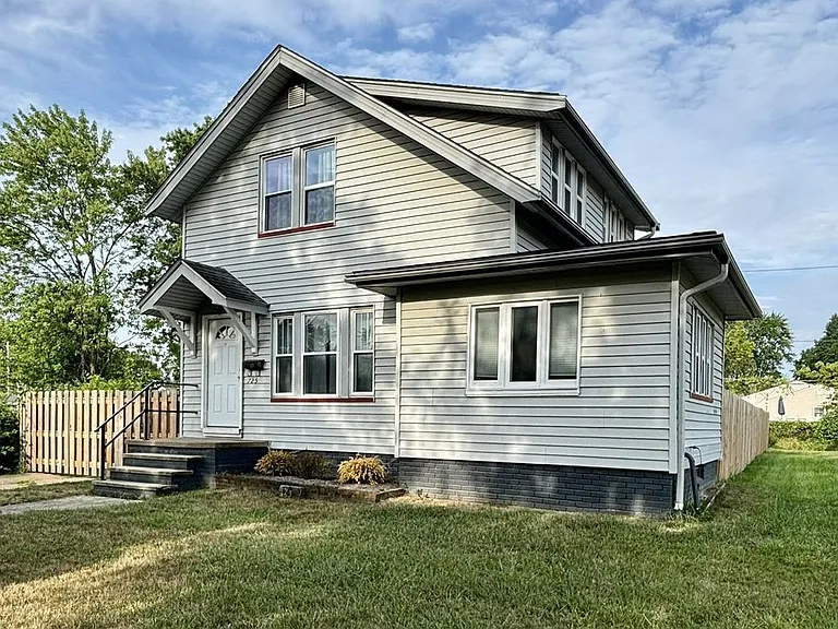 725 Shelley Pkwy — Photo 2